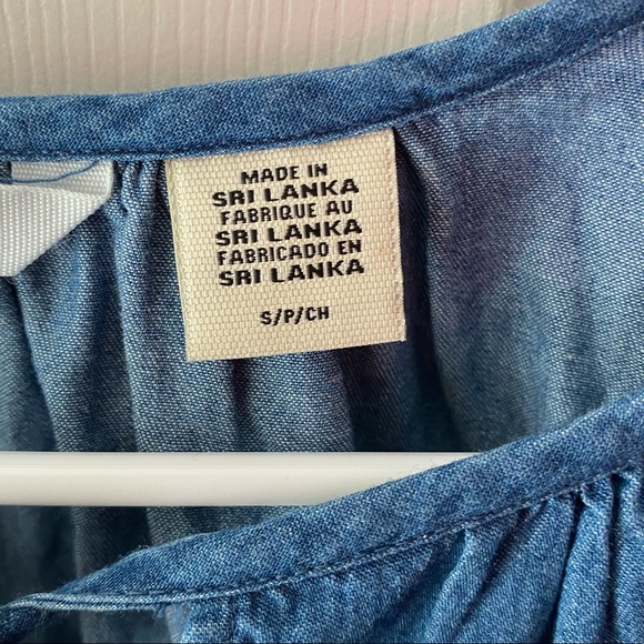 Levi’s Denim Croptop - Picture 3 of 3